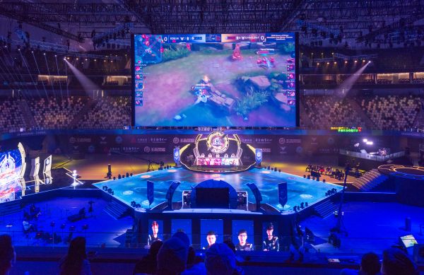 勇士稳住场 勇士稳住场